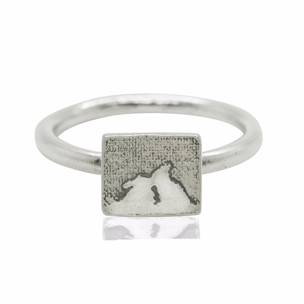 Kissing Bunny Rabbit Ring