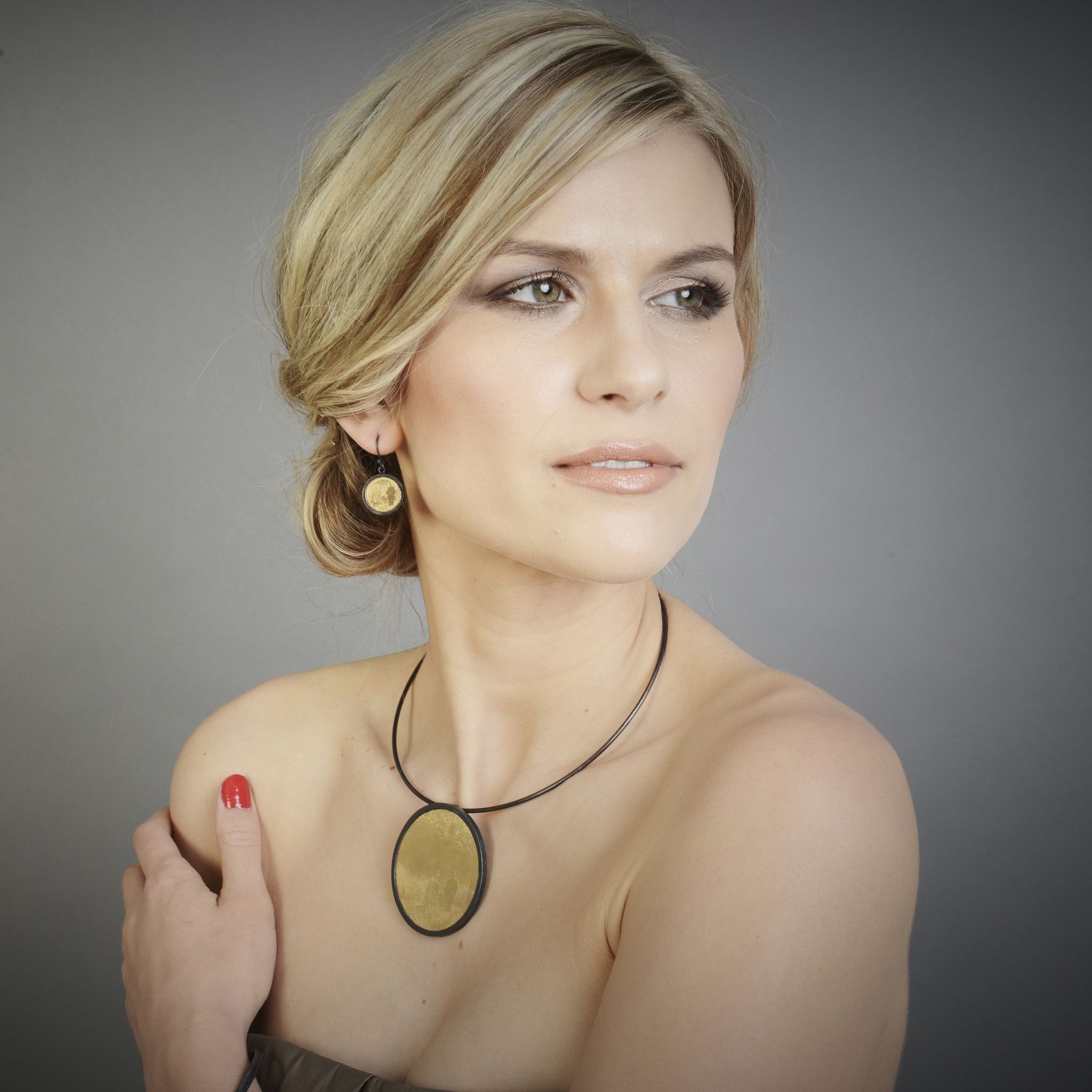 Large Countryside Couple Necklace