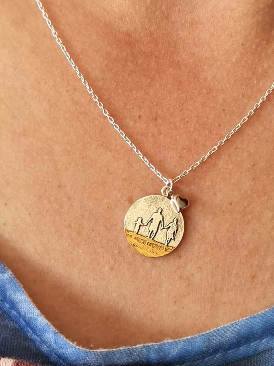 Round Family on the Beach Necklace