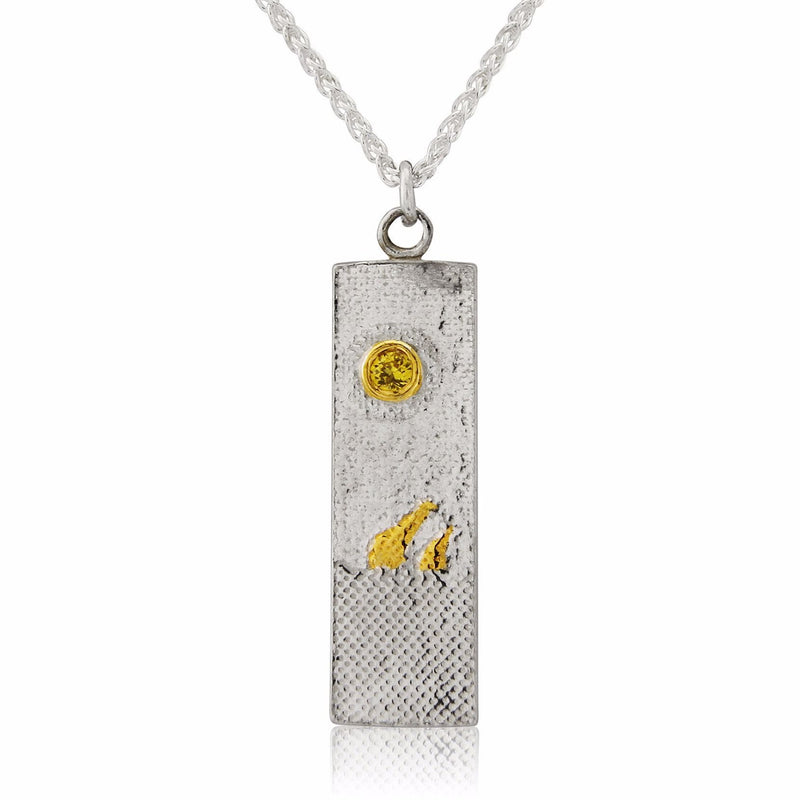 Sapphire Sun Gold Giraffe Necklace